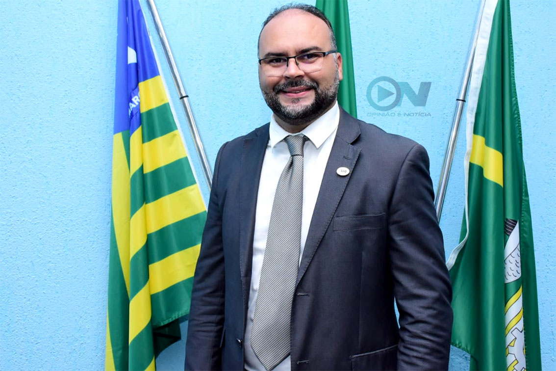 Antônio Reis renunciaria para Joab Curvina assumir a Prefeitura de Floriano, caso seja eleito?